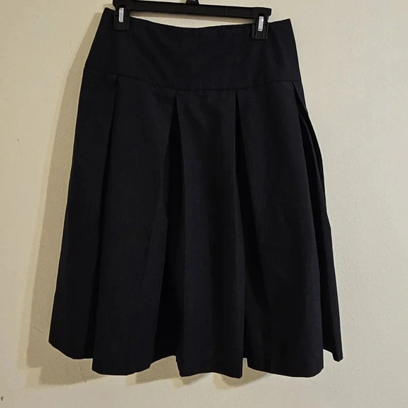 Club Monaco Pleated Skirt - Picture 1 of 6